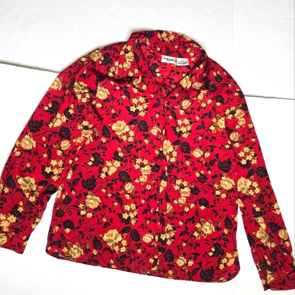 Liz Baker Tops - Liz Baker Petite Button Up Blouse